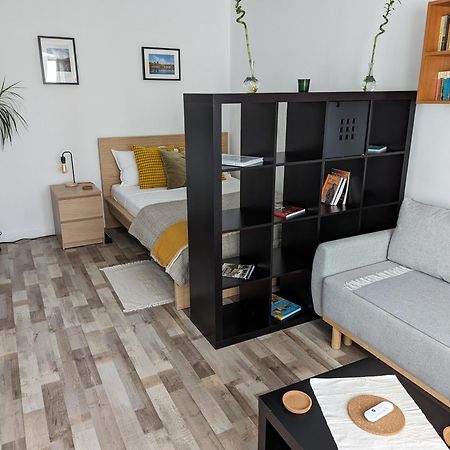 Sebastian Studio Apartment Bucarest Exterior foto