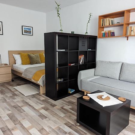 Sebastian Studio Apartment Bucarest Exterior foto