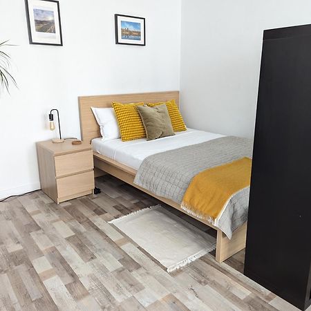 Sebastian Studio Apartment Bucarest Exterior foto