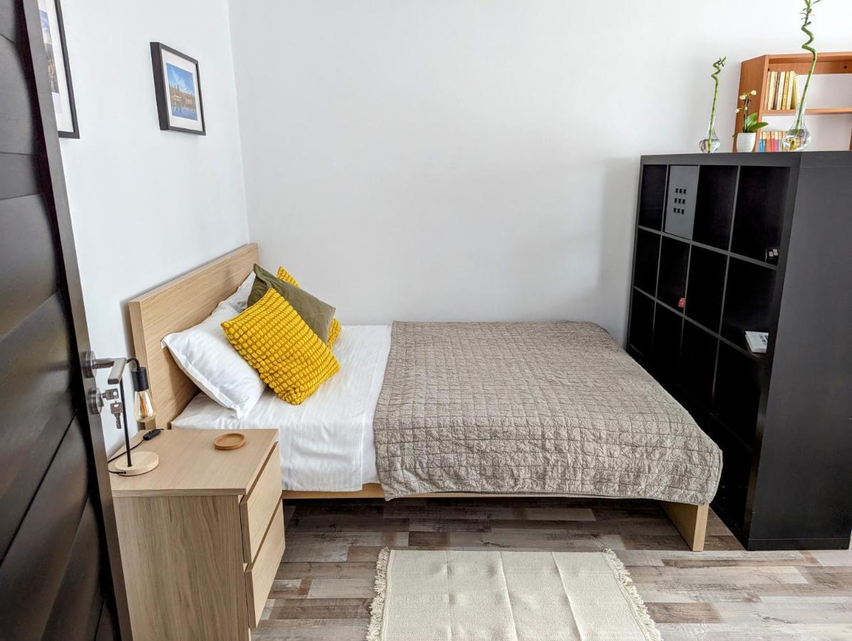 Sebastian Studio Apartment Bucarest Exterior foto