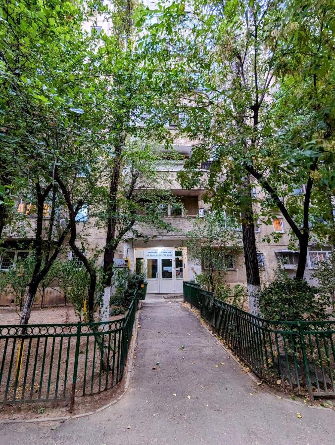 Sebastian Studio Apartment Bucarest Exterior foto