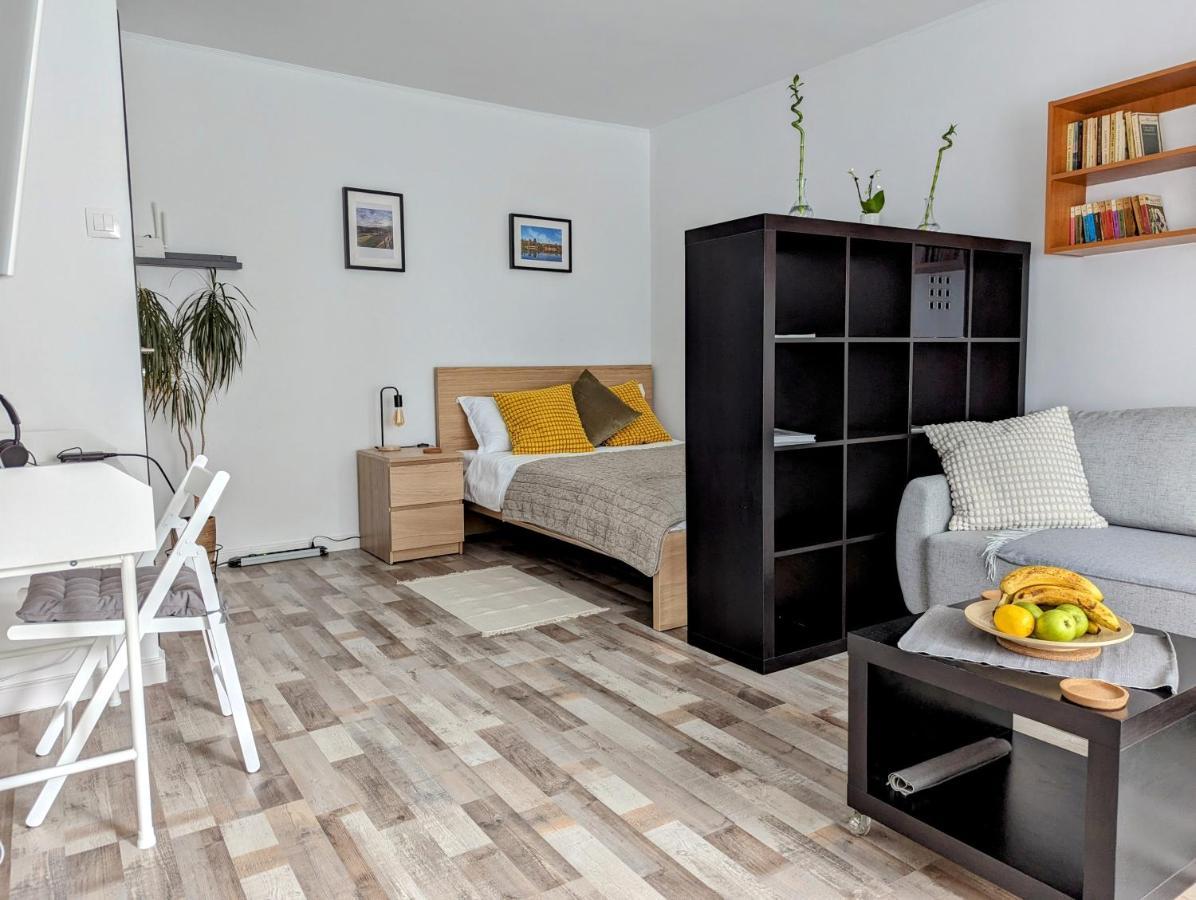 Sebastian Studio Apartment Bucarest Exterior foto